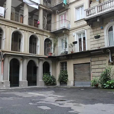 L'Ango-Letto Industriale Del Quadrilatero Romano Turin Exterior photo